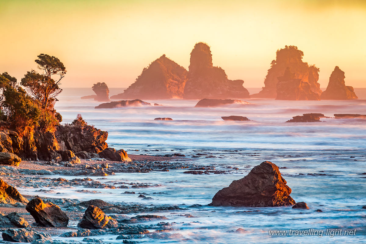 Motukiekie Rocks, West Coast
Sunset at Motukiekie Rocks, on the West Coast of the South Island.
Keywords: Motukiekie;sea stacks;Twelve Mile Bluff;West Coast;New Zealand;Aotearoa;rocky coastline;seascape;landscape;long exposure;sunset;copy space;scenic;scenery;wild;dramatic;sea;ocean;beach;dark;golden;fade;faded